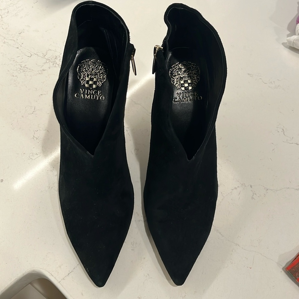 Vince Camuto black heeled bootie